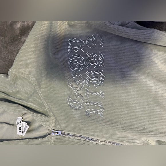 Green Velour Cropped Sweater - Picture 2 of 5